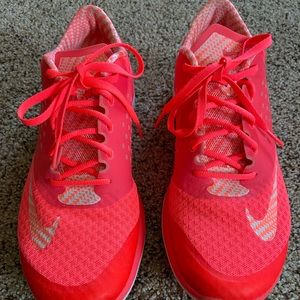 Nike Fit Sole tennis shoes